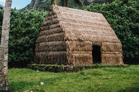 maui historical sites.